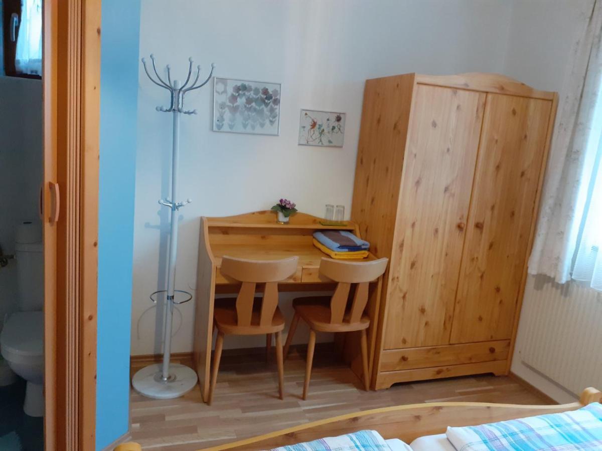 Obstbau und Gästezimmer Stani Kitzeck im Sausal Exterior foto